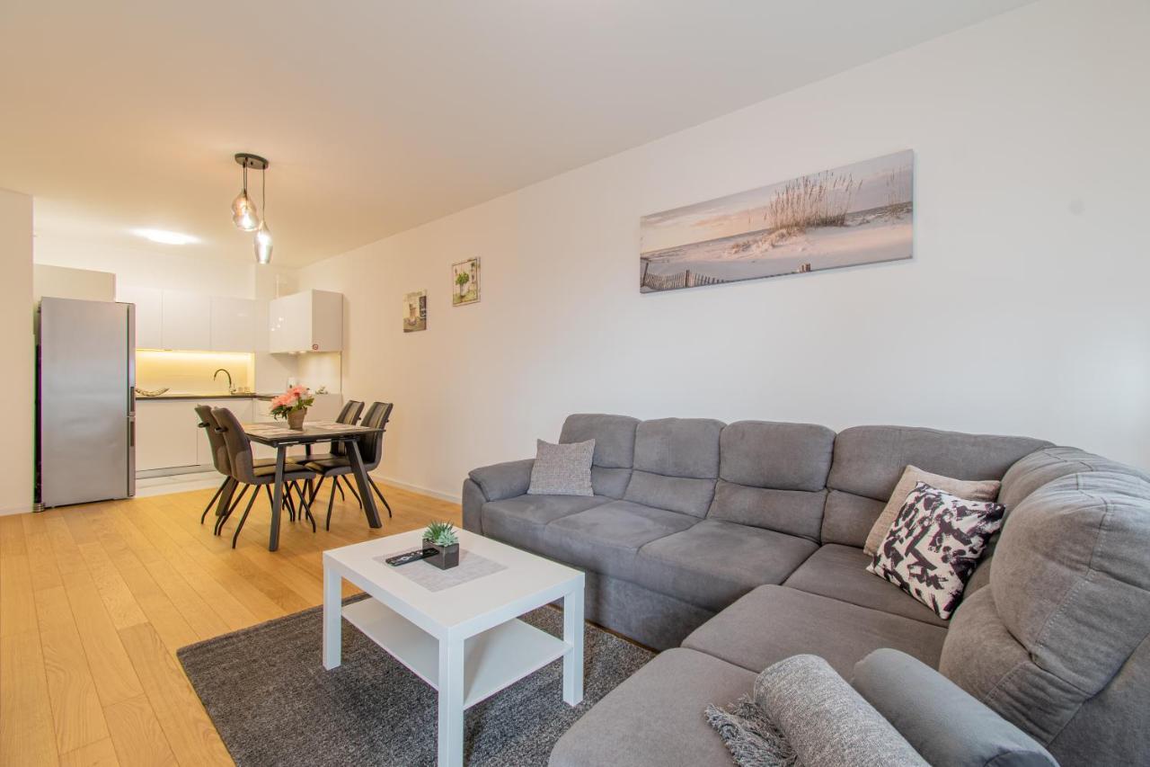 Flexible Selfcheckins 42 - Zagreb - Luxury - Garage Parking - Loggia - Brand New Leilighet Eksteriør bilde
