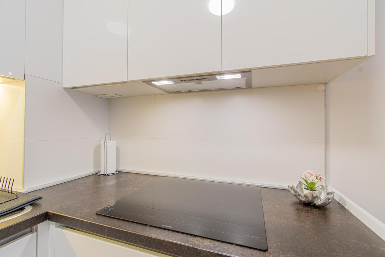 Flexible Selfcheckins 42 - Zagreb - Luxury - Garage Parking - Loggia - Brand New Leilighet Eksteriør bilde