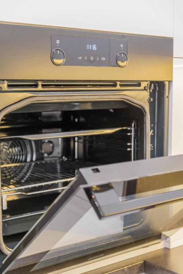 Flexible Selfcheckins 42 - Zagreb - Luxury - Garage Parking - Loggia - Brand New Leilighet Eksteriør bilde